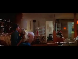 Heather Graham boobs , Kissing in Boogie Nights (1997) 7