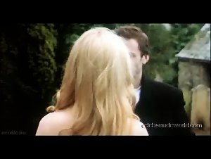 Heather Graham nude, top scene in Killing Me Softly (2002) 13