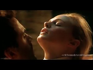 Heather Graham on top , nude scene in Killing Me Softly (2002) 10