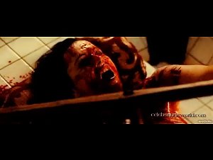 Heather Matarazzo , Monika Malacova in Hostel: Part II (2007) 18
