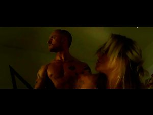Heather Wahlquist in Alpha Dog (2006) 13