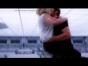 Jennifer Lawrence in Passengers 8