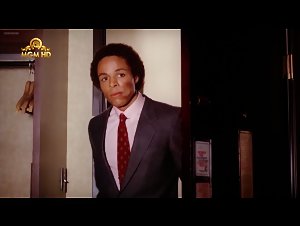 Ingrid Greer , Laurie Senit , Ola Ray in Body and Soul (1981) 3
