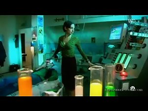 Ingrid Rouif in La septieme porte (2001) 7