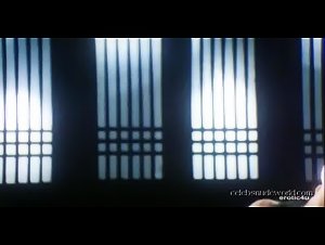 Isabella Chow in Yu pu tuan zhi: Tou qing bao jian (1992) 20
