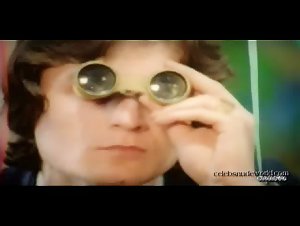Jane Baker in Les petites ecolieres (1980) 2