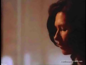 Karina Lombard , Mia Kirshner in The L Word (2004) 8