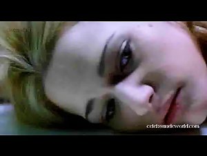 Laura Chiatti in A casa nostra (2006) 17