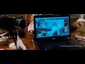 Laura Chiatti in Io, loro e Lara (2009) 10