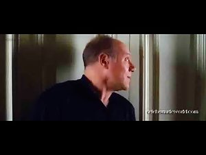 Laura Chiatti in Io, loro e Lara (2009) 18
