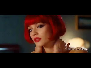 Laura Chiatti in Io, loro e Lara (2009) 8