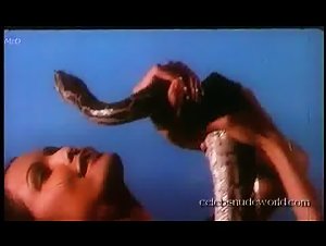 Laura Gemser in Eva nera (1976) 13