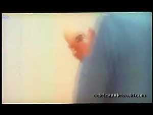 Laura Gemser , Michele Starck scene in Eva nera (1976) 13