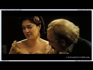 Laura Harring Costume, Brunette in Love in the Time of Cholera (2007) 2