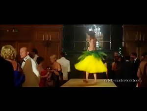 Laura Smet in Tiens-toi droite (2014) 9