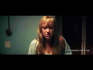 Maika Monroe in It Follows (2014) 17