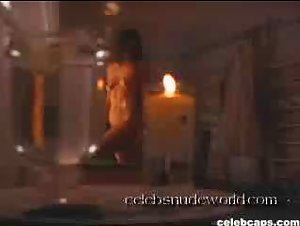 Maggie Gyllenhaal Bathtub , Sensual in Secretary (2002) 12