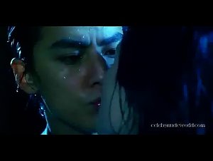 Maggie Q in Chek law dak gung (2002) 11