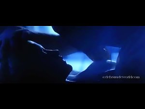Patricia Arquette Kissing , Couple in True Romance (1993) 9