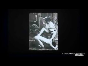 Sandra McCoy Couple , boobs in Femme Fatales (series) (2011) 16
