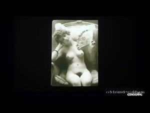 Sandra McCoy Couple , boobs in Femme Fatales (series) (2011) 6
