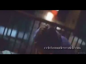 Tara Reid Outdoor , Couple scene in Body Shots (1999) 20