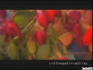 Vera Gemma Kissing , Couple in Scarlet Diva (2000) 5