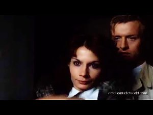 Belinda Meuldijk , Susan Penhaligon in Soldaat van Oranje (1977) 5