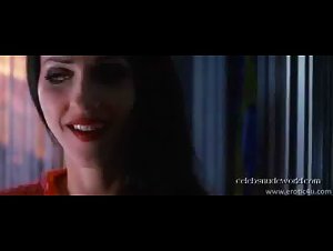 Davorka Tovilo , Dora Lipov , Natassia Malthe in Bloodrayne: The Third Reich (2010) 12