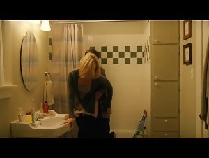 Elizabeth Banks in Details (2011)