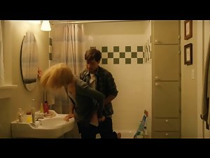Elizabeth Banks in Details (2011) 20