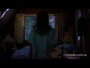 Elizabeth Kaitan in Friday the 13th Part VII: The New Blood (1988) 15