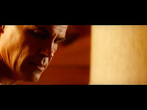 Elizabeth Olsen in Oldboy (2013) 10