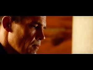 Elizabeth Olsen in Oldboy (2013) 4