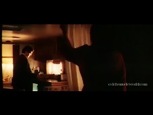 Francesca Neri boobs , Couple scene in Dispara! (1993) 1