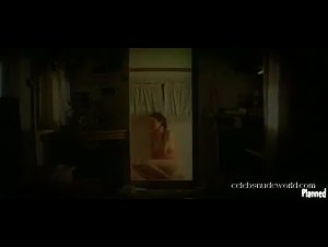 Francesca Neri in ¡Dispara! (1993) 18