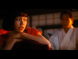 Fumi Nikaidou , Yoko Maki in Mitsu no aware (2016) 7