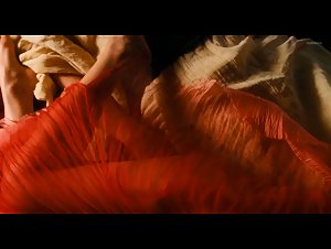 Fumi Nikaidou , Yoko Maki in Mitsu no aware (2016) 9