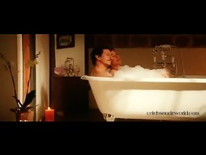 Giulia Michelini , Tiziana Buldini in Immaturi (2011) 7