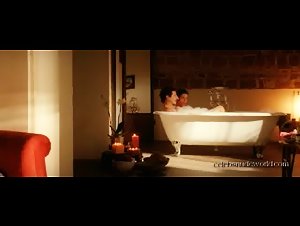 Giulia Michelini , Tiziana Buldini in Immaturi (2011) 9