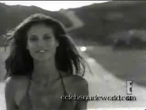 Heidi Klum Bikini , Cleavage in Sports Illustrated Swimsuit Collection (1998) 8