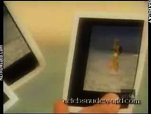 Heidi Klum Wet Shirt , Bikini in Sports Illustrated Swimsuit Collection (1998) 10