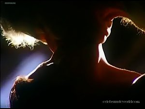Helena Ranaldi in Presenca de Anita (2001) 11