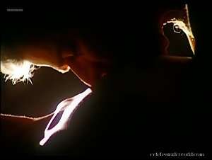 Helena Ranaldi in Presenca de Anita (2001) 13