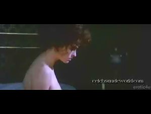 Helena Bonham Carter Exposed , boobs in Wings of the Dove (1997) 3