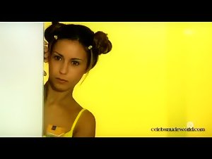 Janet , Tiffany Hopkins lesbian , threesome scene in Pretes a tout (2005)  2