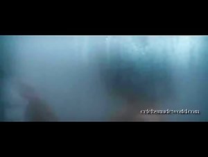 Kate Beckinsale in Whiteout (2009) 18