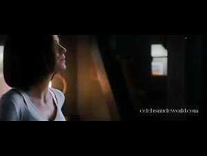 Kate Beckinsale in Whiteout (2009) 5
