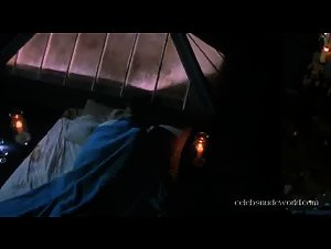 Kate Hudson Pool , Kissing scene in About Adam (2000) 5
