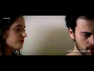 Laurie Lefret in Ici, la, en bas (2008) 19